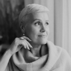 Ämmaemand ja hiina meditsiini terapeut Kai Adrikorn